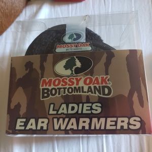 Ladies Mossy Oak ear muffs